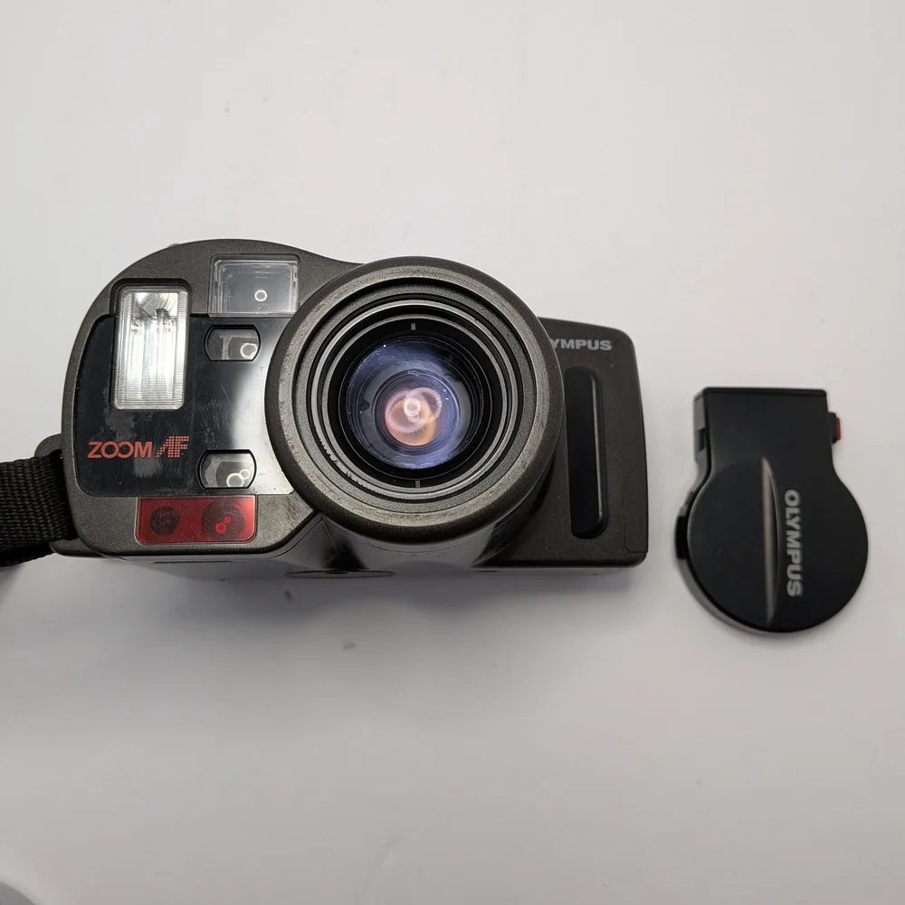 VINTAGE OLYMPUS INFINITY SUPER ZOOM 330 POINT & SHOOT 35mm CAMERA UNTESTED